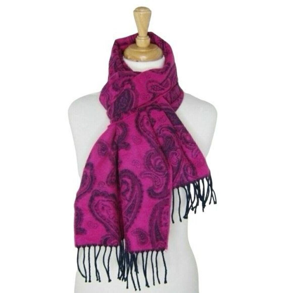 ✨Fuchsia and Navy Paisley Acrylic Scarf W/ Fringe✨